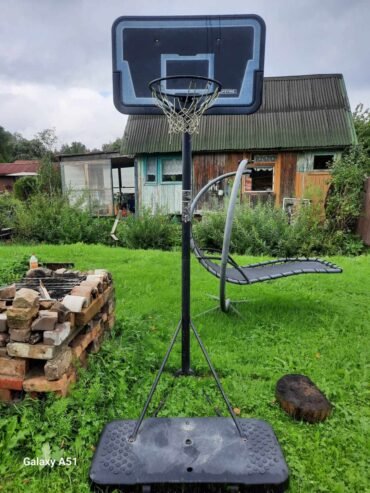 Pārdod basketbola grozu ar statīvu