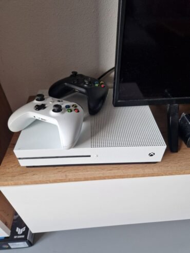 Pārdod Xbox one s