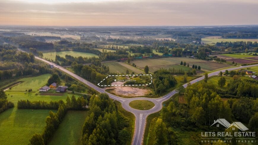 1.0467 ha zeme, Ceļinieks, Aiviekstes pagasts.