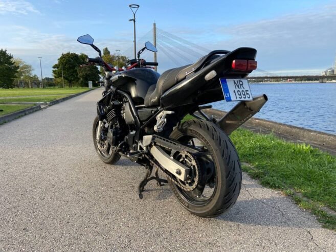 Yamaha FZS 600 Fazer