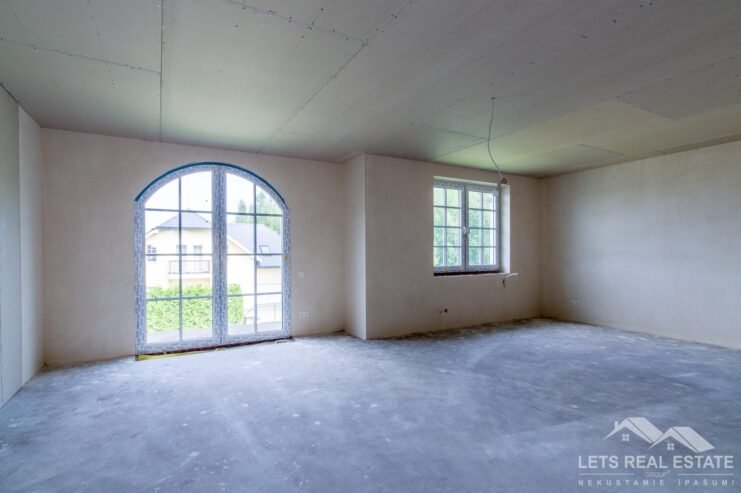 261.6 m² māja, 1508 m² zeme, Sūnu iela 8, Mežāres